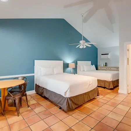 Egret Suite - Southernmost Sanctuary
